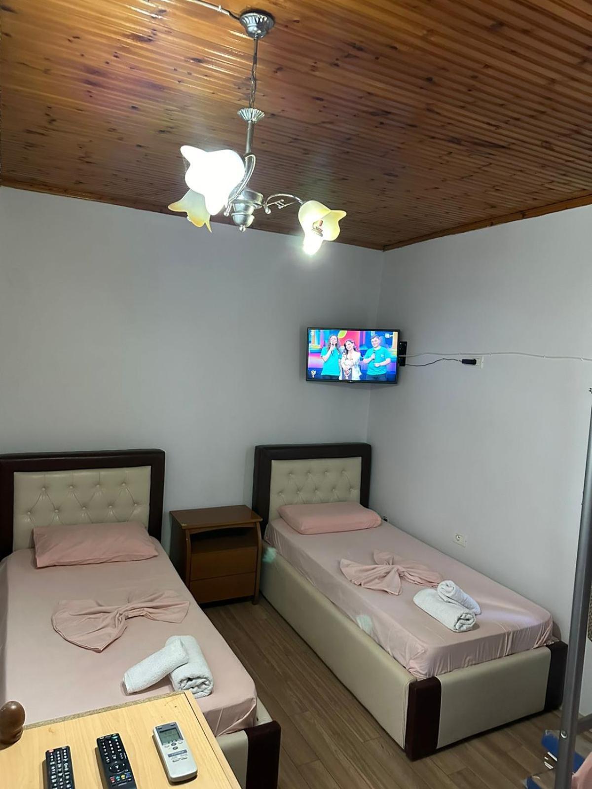 Hostel Eden *